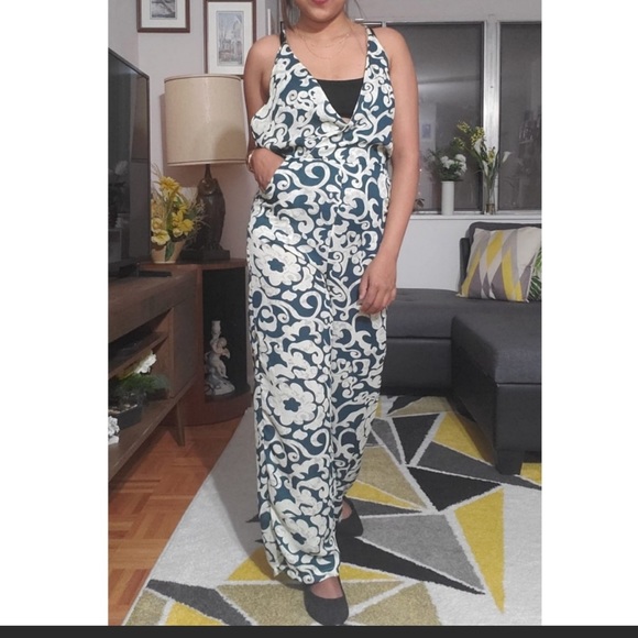 boutique Pants - Floral jumpsuit